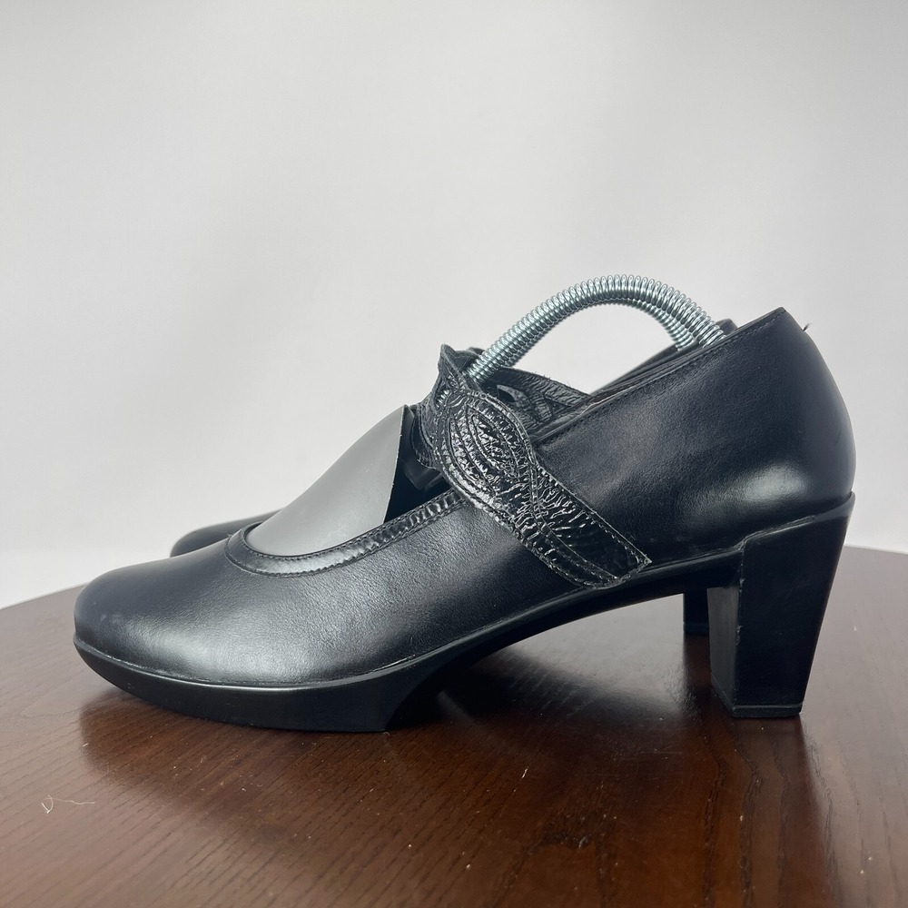 Naot Luma Women's Mary Jane Shoes 40 / 9‎ Black Leather Pump Block Heel Casual